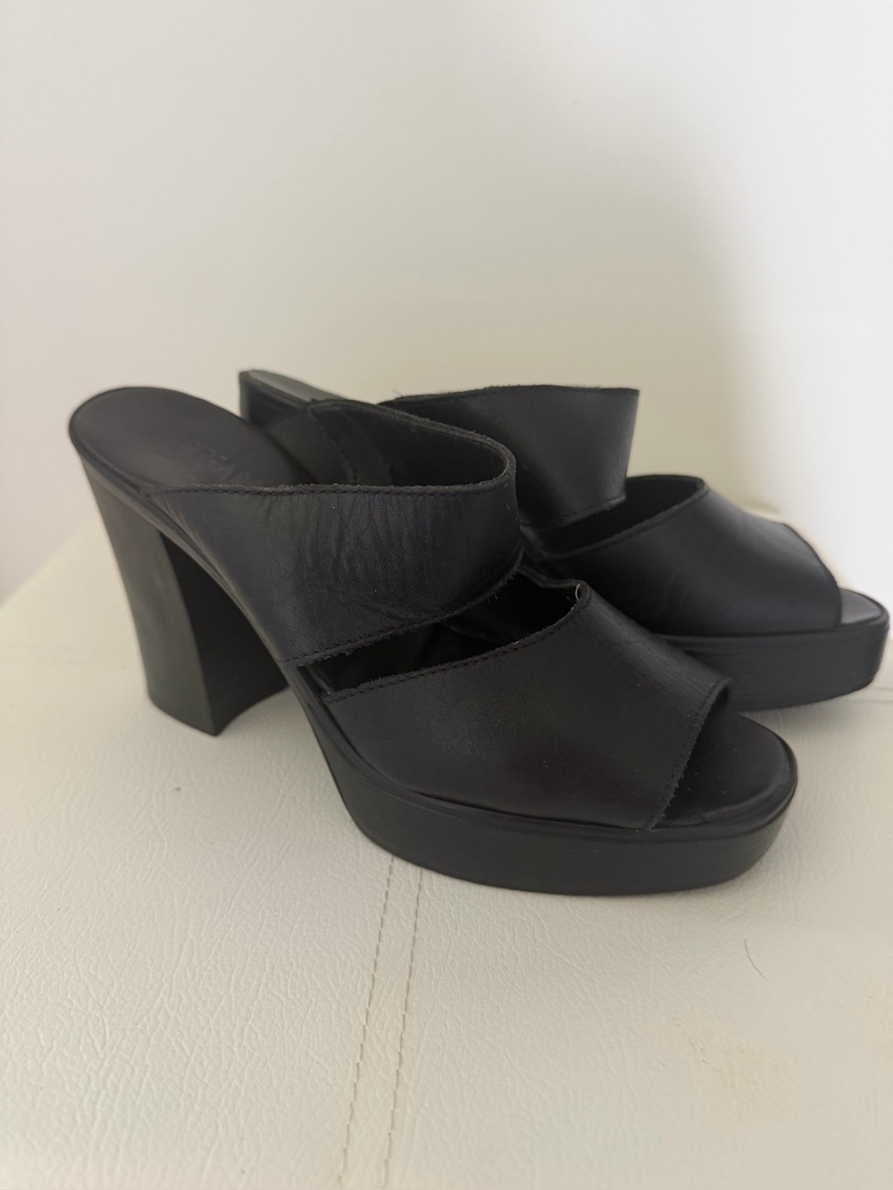 Pegabo Black Leather Platform Mule Sandals Made in Italy Chunky Heel Size: 37